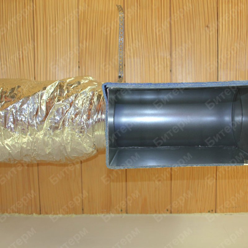 Выход воздуховода в комнате дома 78-podacha-vozduha