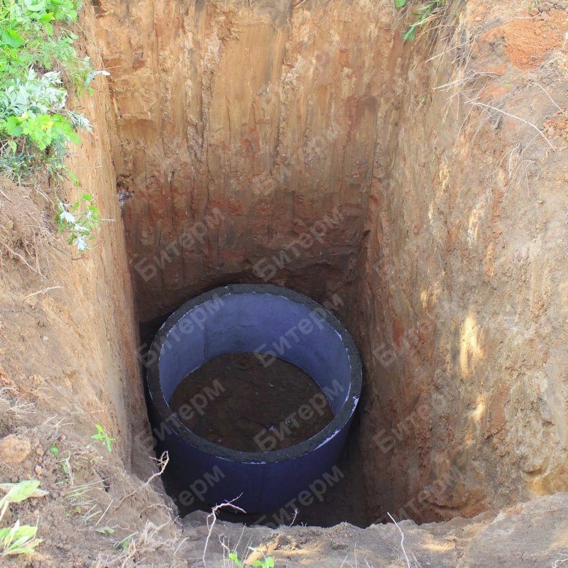 Готовая яма для системы канализации дома
 23