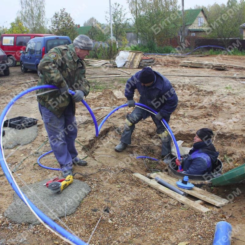 Опускание насоса в скважину 40
