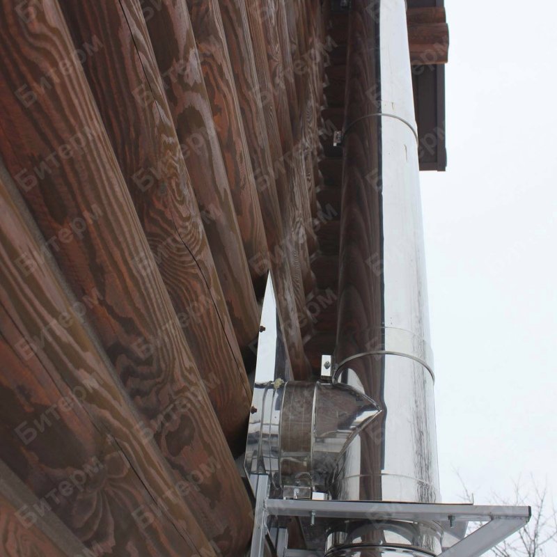 Монтаж дымохода снаружи дома по стене 93