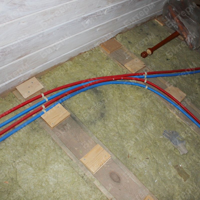 Монтаж металлопластиковых труб в гофре под полом 23-montaj-trub