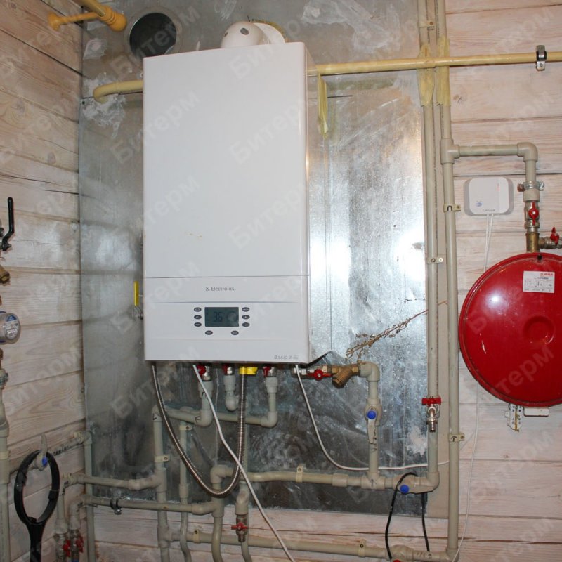 Отопление дома под ключ с газовым двухконтурным котлом Electrolux и радиаторами 2-kotel