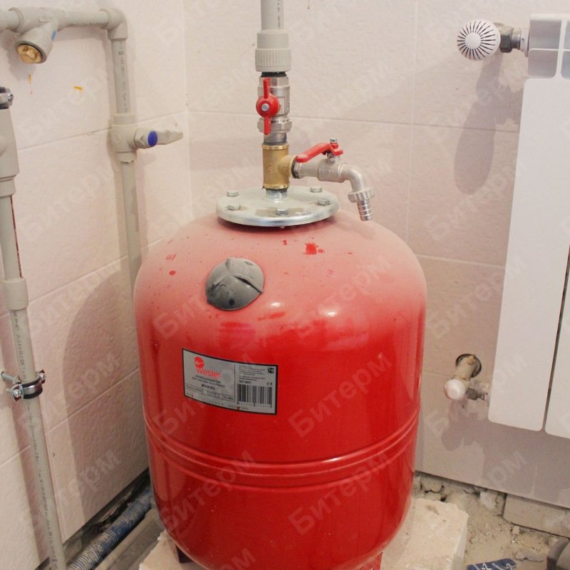 Расширительный бак системы отопления 12-bak-otoplenie