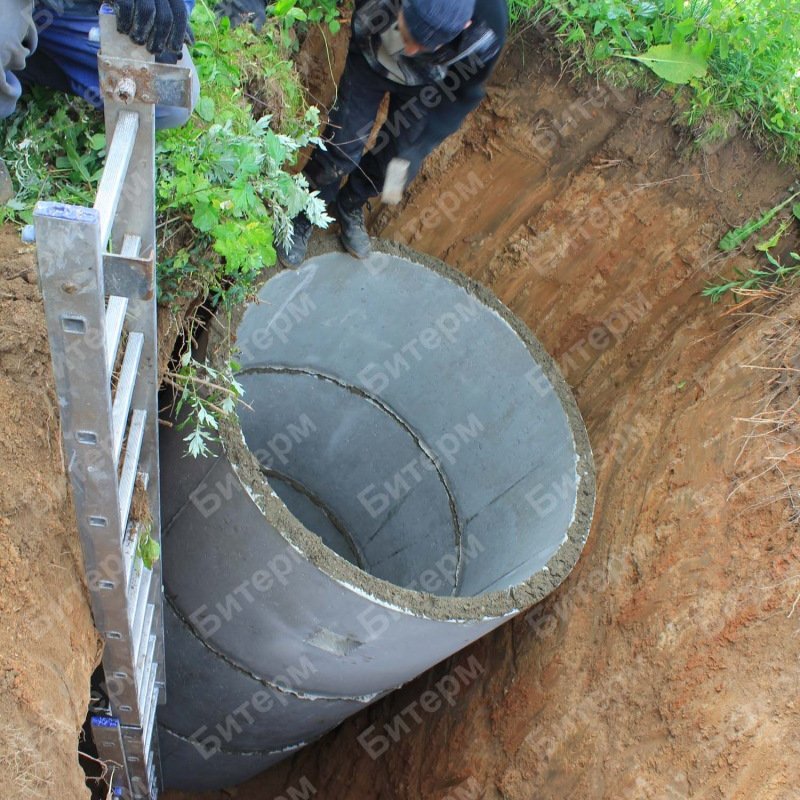 Канализационный колодец загородного дома 27