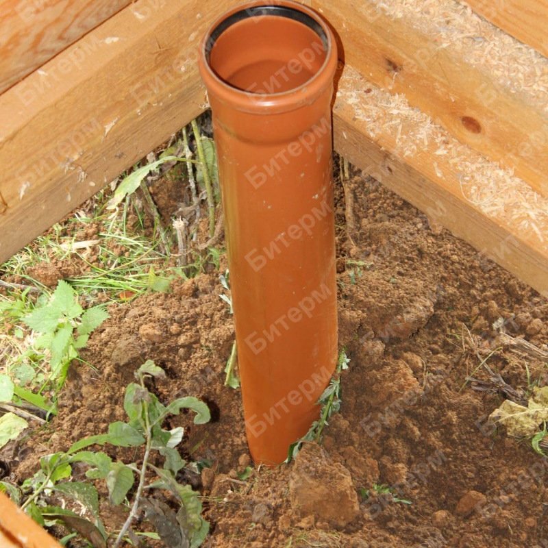 Канализационная труба в доме 36